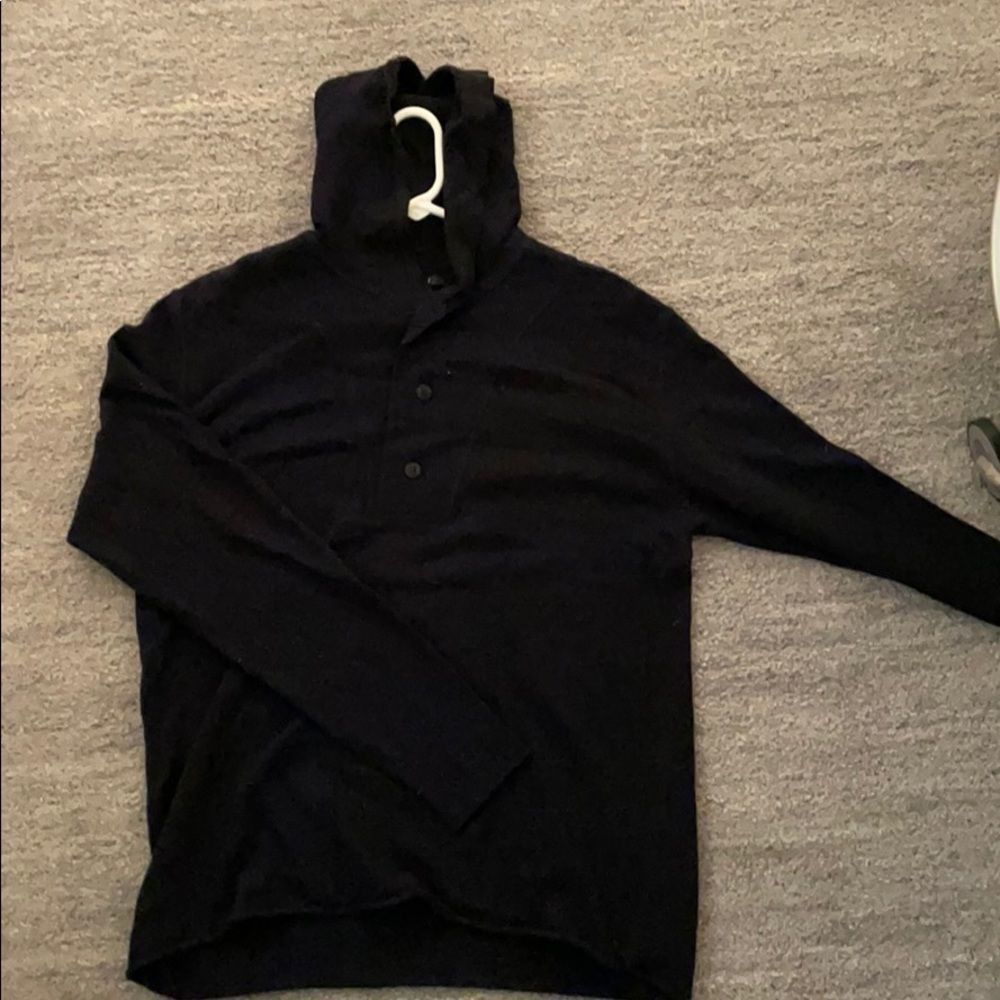 Navy sweater / pull over